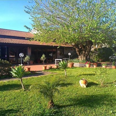 Agriturismo Il Pozzo Antico Mascali Esterno foto