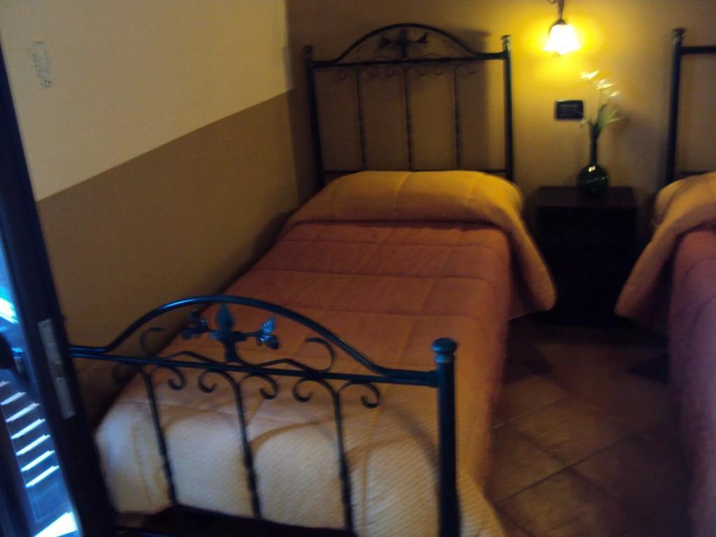 Agriturismo Il Pozzo Antico Mascali Esterno foto