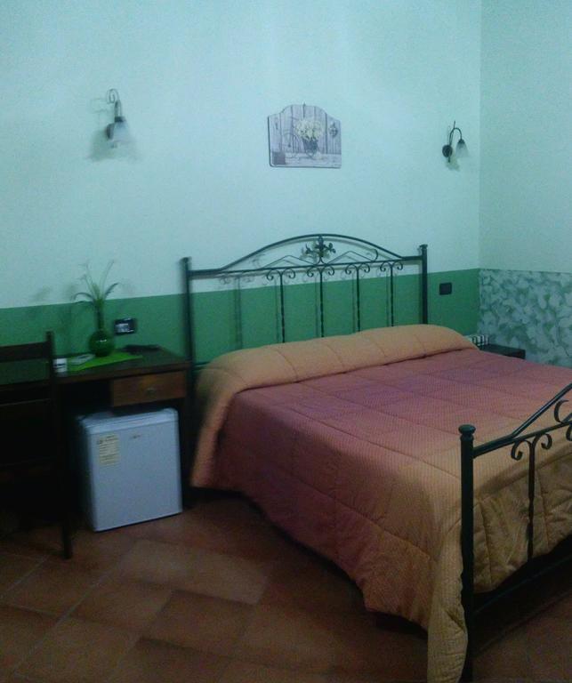 Agriturismo Il Pozzo Antico Mascali Esterno foto