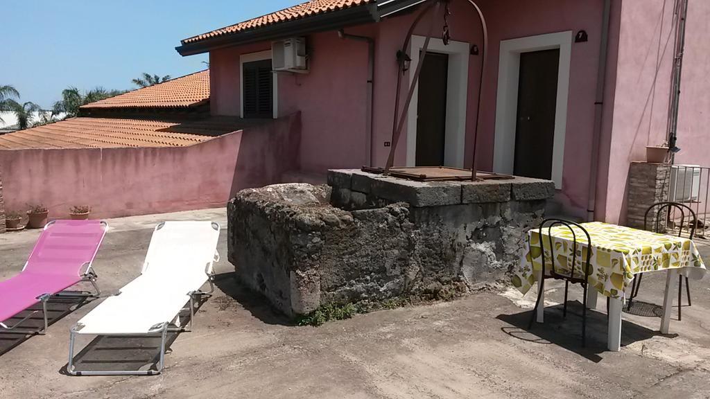Agriturismo Il Pozzo Antico Mascali Esterno foto