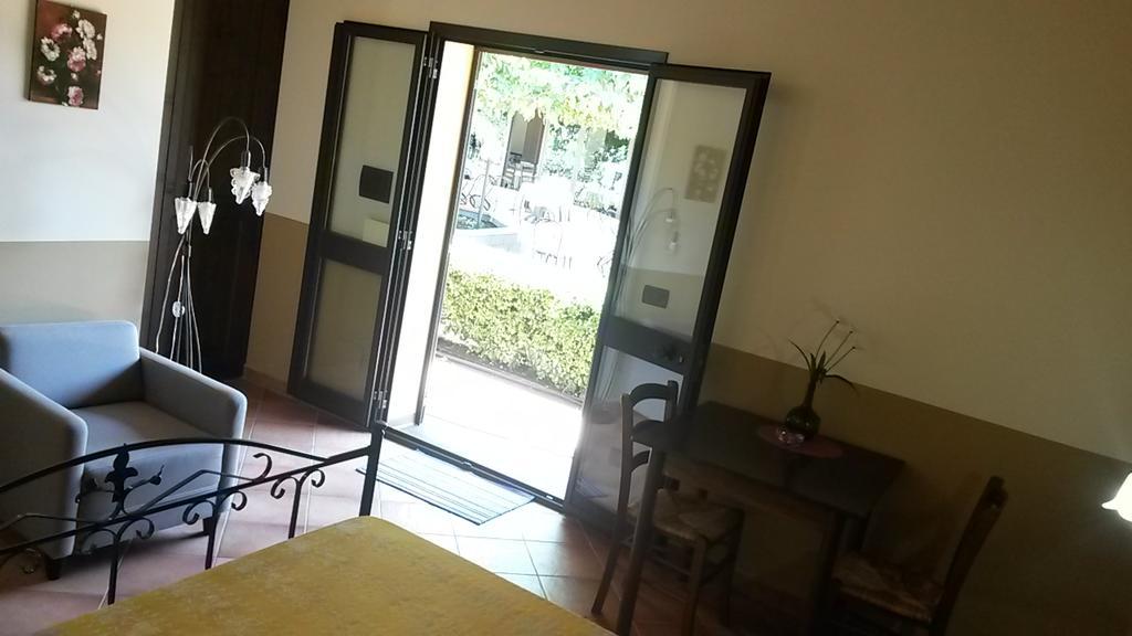 Agriturismo Il Pozzo Antico Mascali Esterno foto
