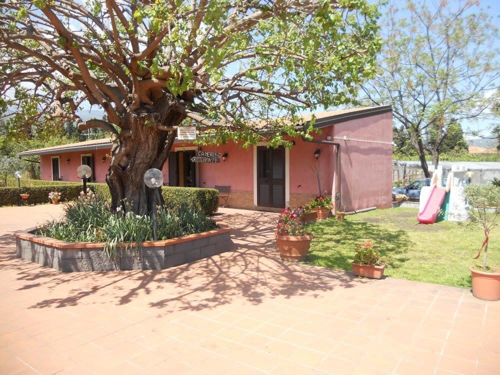 Agriturismo Il Pozzo Antico Mascali Esterno foto
