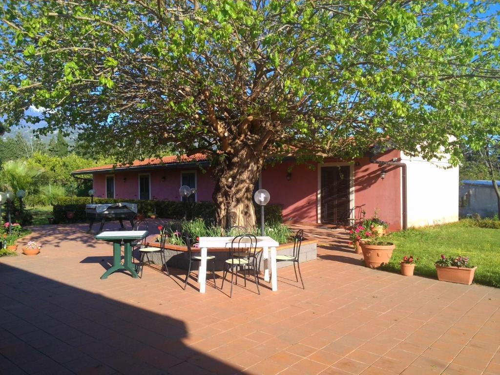 Agriturismo Il Pozzo Antico Mascali Esterno foto