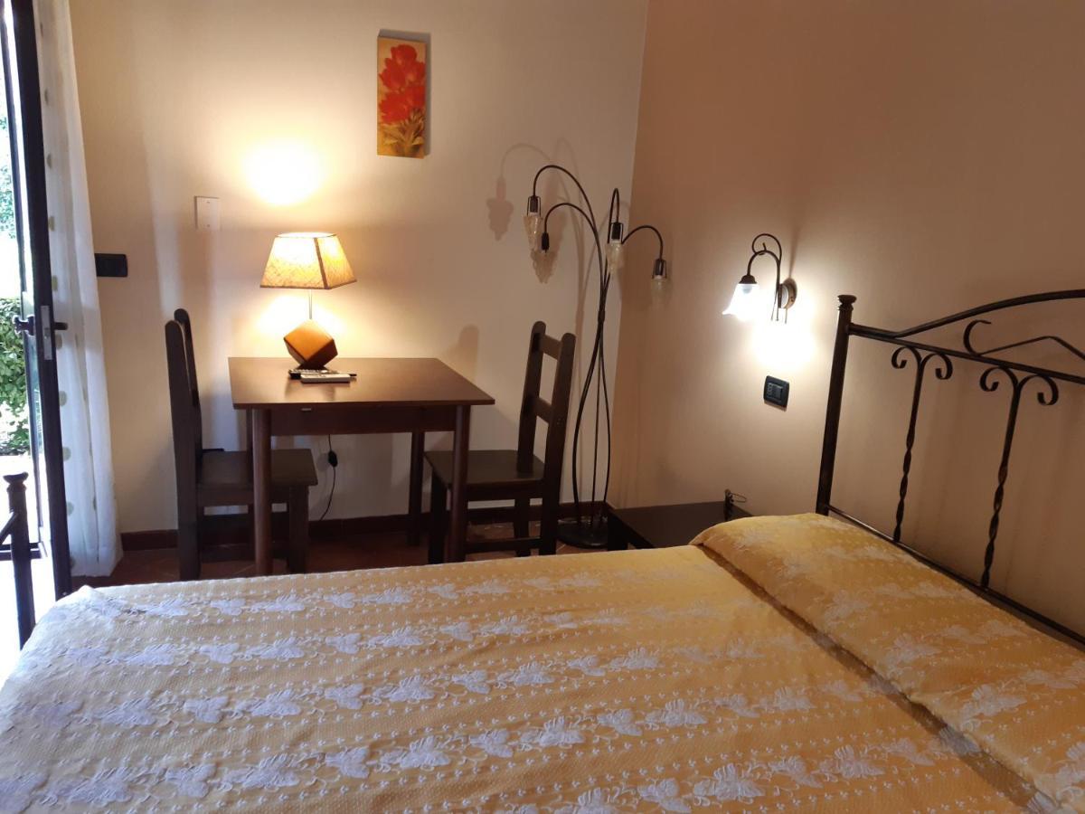 Agriturismo Il Pozzo Antico Mascali Esterno foto